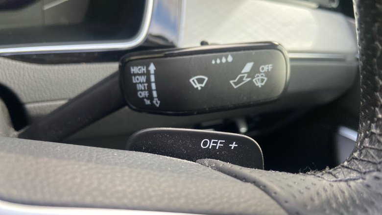 Volkswagen Passat 1.4 TSI PHEV GTE Advance 4dr DSG Saloon